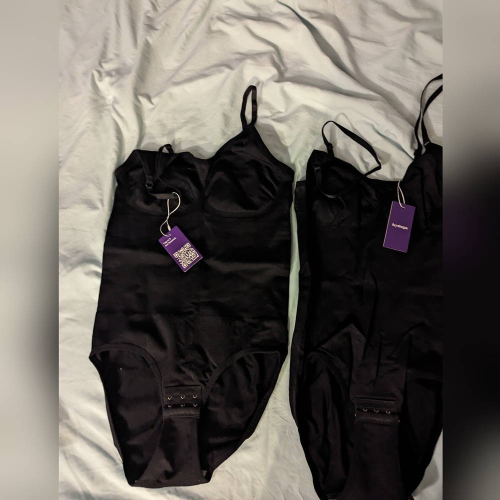 Viral snatched shapewear from HeyShape, new M and L. Black color